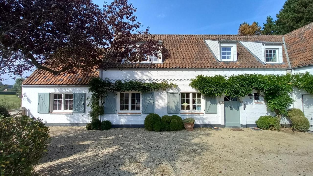 Chambres D'Hotes - Au Clos D'Amande Lasne Exteriör bild