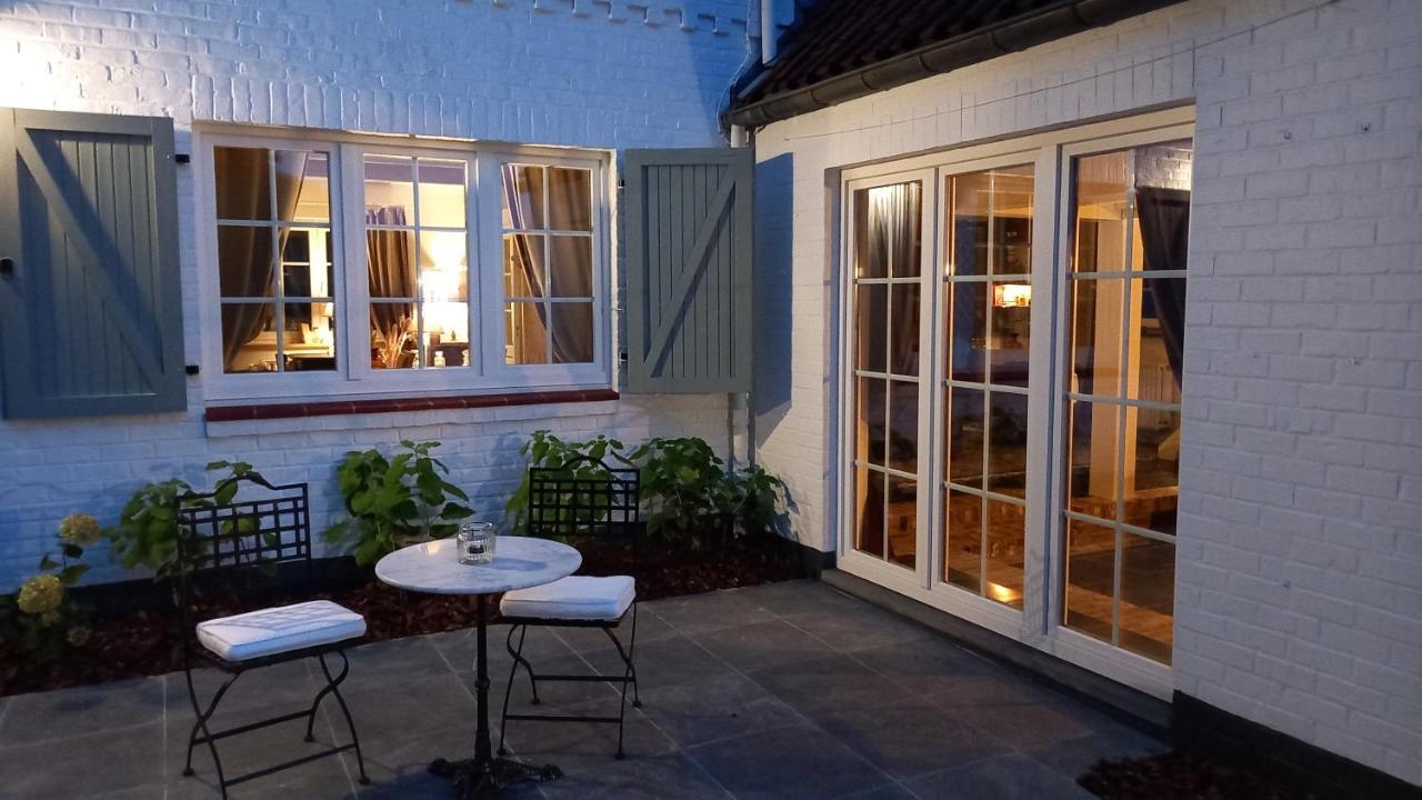Chambres D'Hotes - Au Clos D'Amande Lasne Exteriör bild