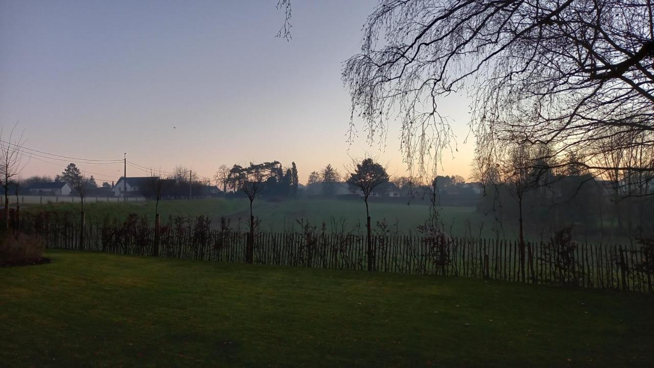 Chambres D'Hotes - Au Clos D'Amande Lasne Exteriör bild