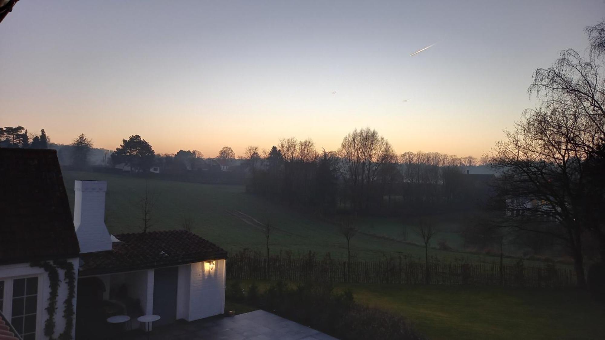 Chambres D'Hotes - Au Clos D'Amande Lasne Exteriör bild