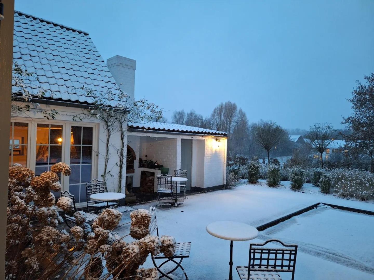 Chambres D'Hotes - Au Clos D'Amande Lasne Exteriör bild